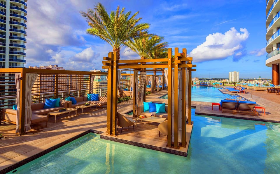 Infinity pool