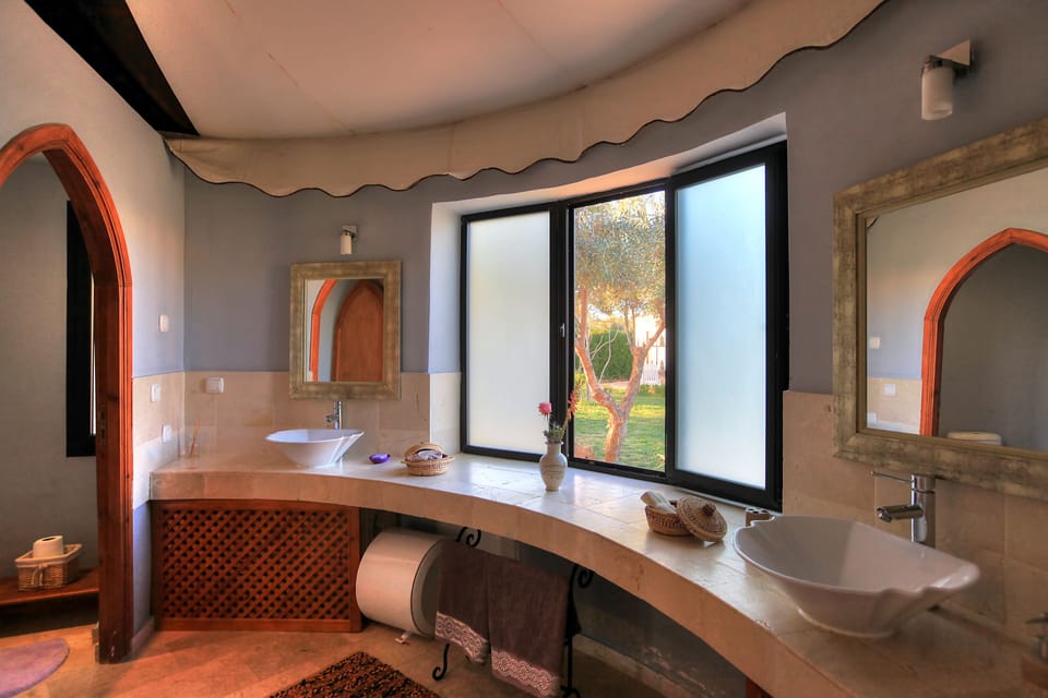 Superior Room, 1 Bedroom, Non Smoking | Bathroom sink