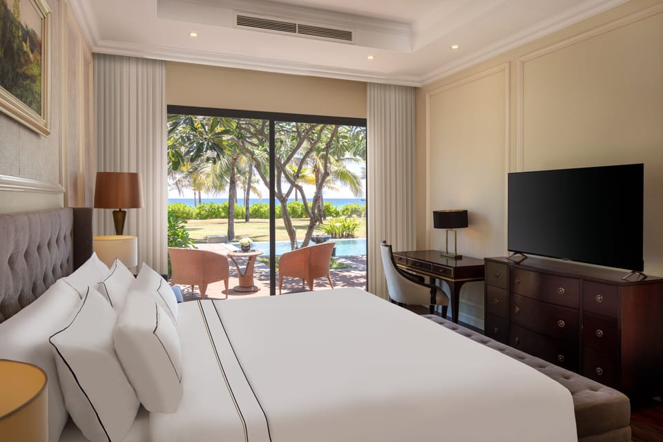 The Level 3-Bedroom Villa Beachfront View | Premium bedding, minibar (some free items), in-room safe, desk