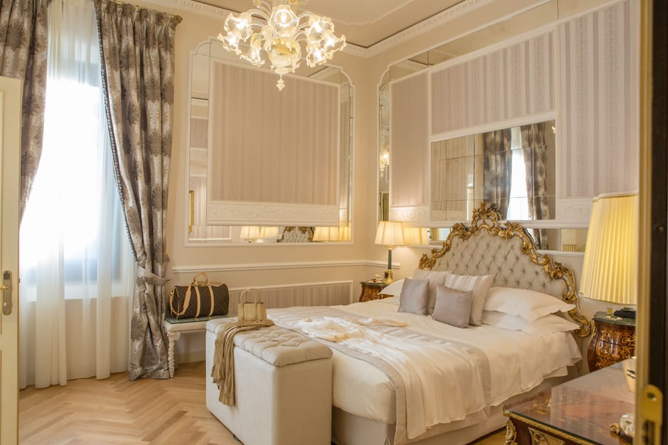 Deluxe Double Room | Premium bedding, minibar, in-room safe, individually furnished