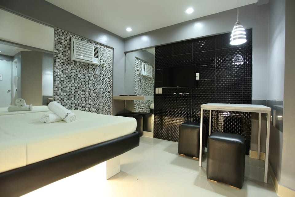 Premier Room | Minibar, free WiFi, bed sheets