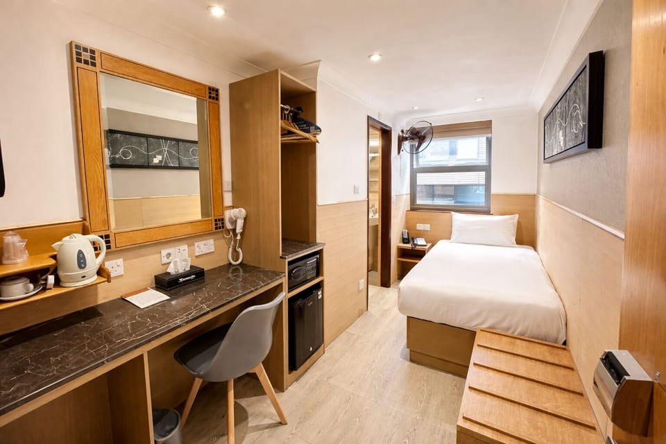 Single Room | Desk, iron/ironing board (on request), WiFi (free), bed sheets