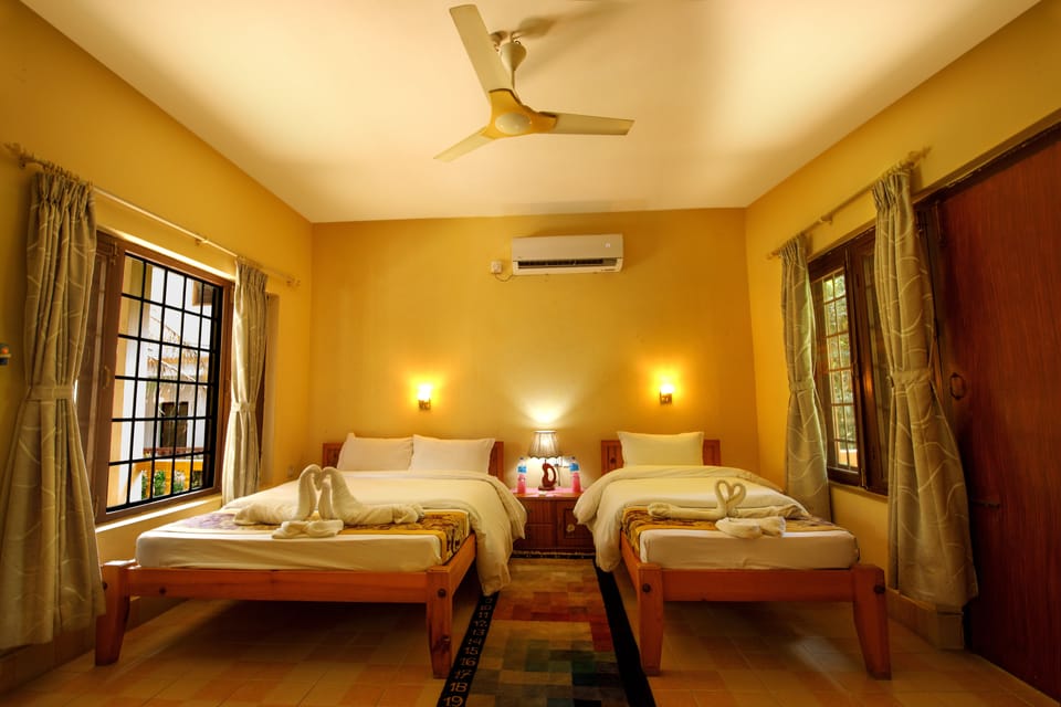 Superior Double or Twin Room | In-room safe, desk, iron/ironing board, free WiFi