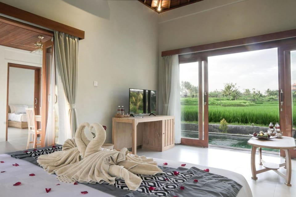 Villa, 2 Bedrooms, Private Pool | Premium bedding, minibar, in-room safe, desk