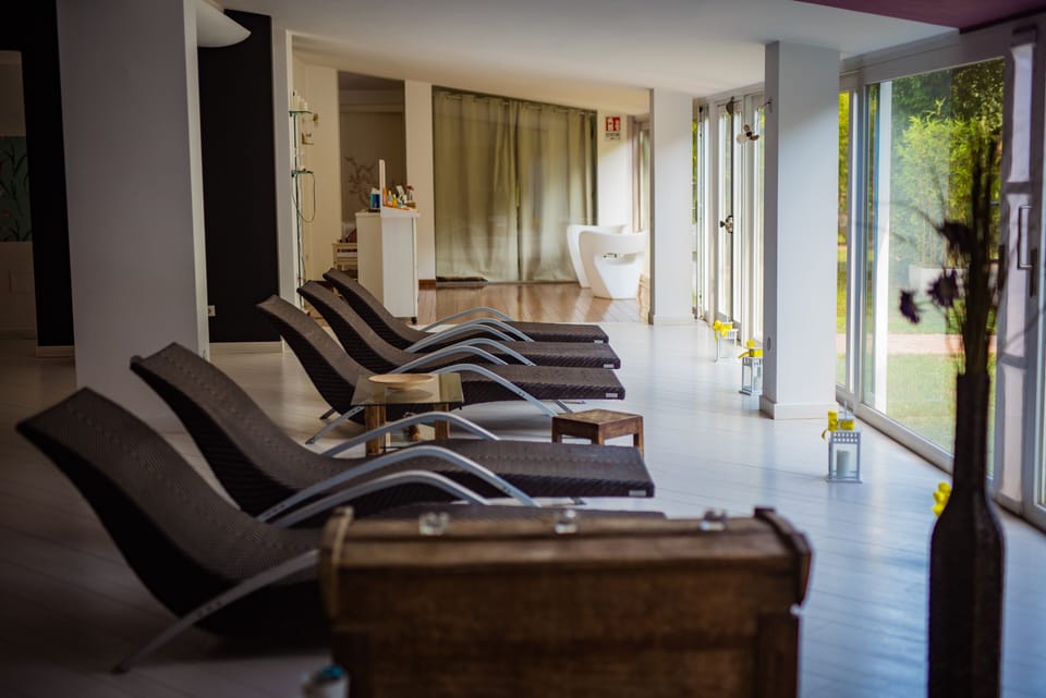 Couples treatment rooms, sauna, hot tub, steam room, Turkish bath