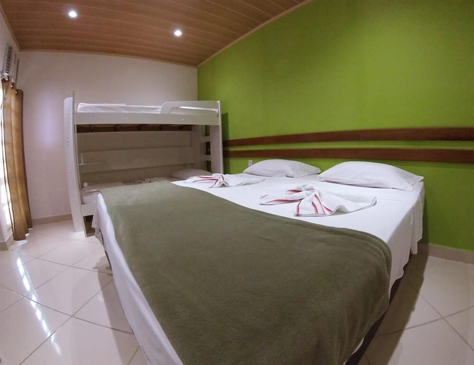 Standard Room | Minibar, desk, blackout drapes, WiFi (free)
