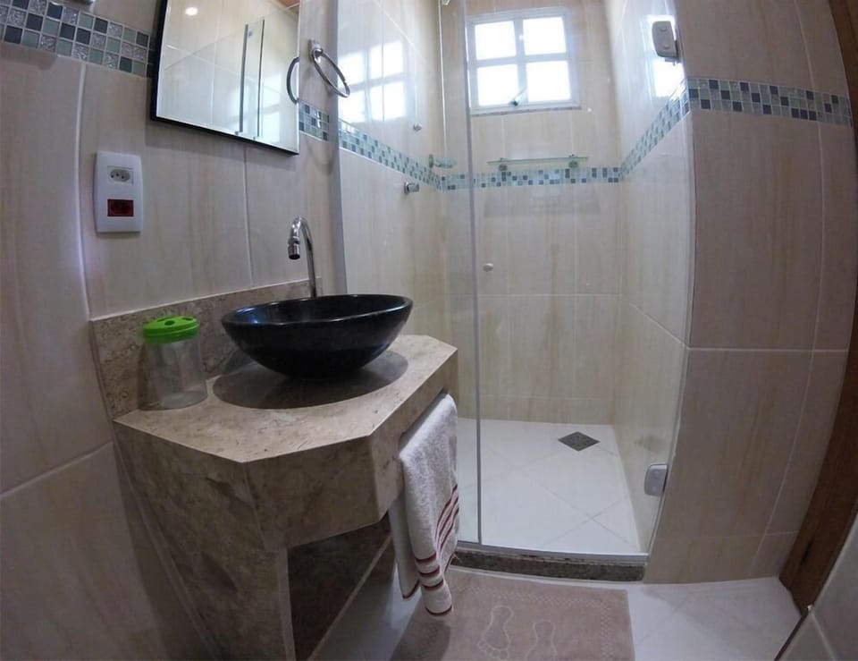 Standard Room | Bathroom | Shower, towels