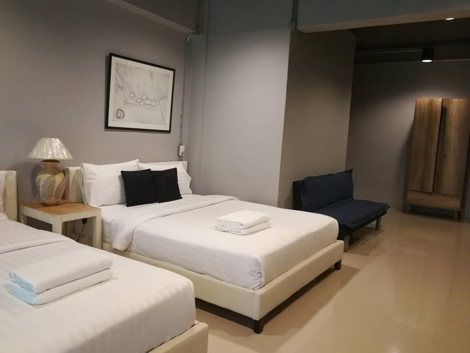 Quadruple Room | Hypo-allergenic bedding, free WiFi, bed sheets