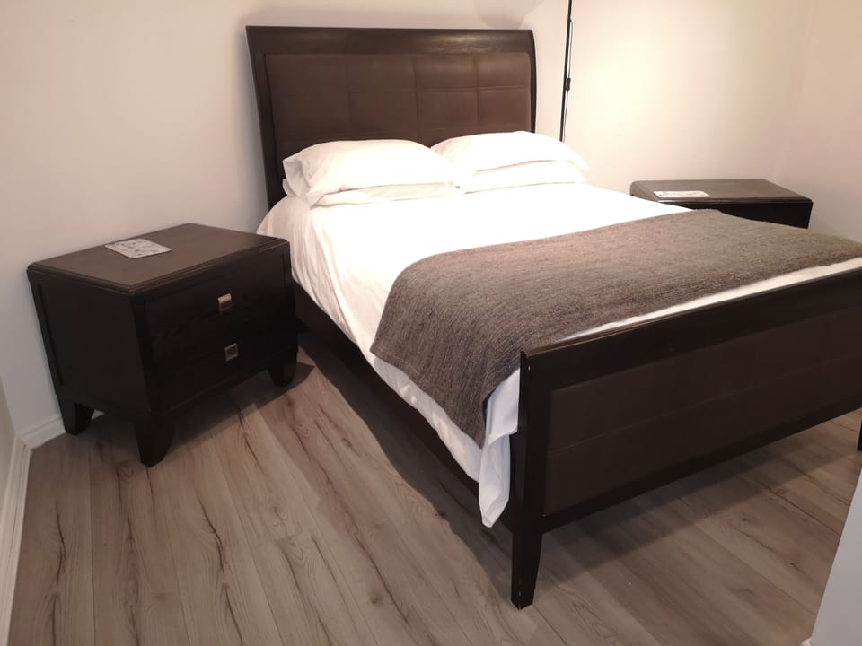 Apartment | 1 bedroom, in-room safe, desk, iron/ironing board