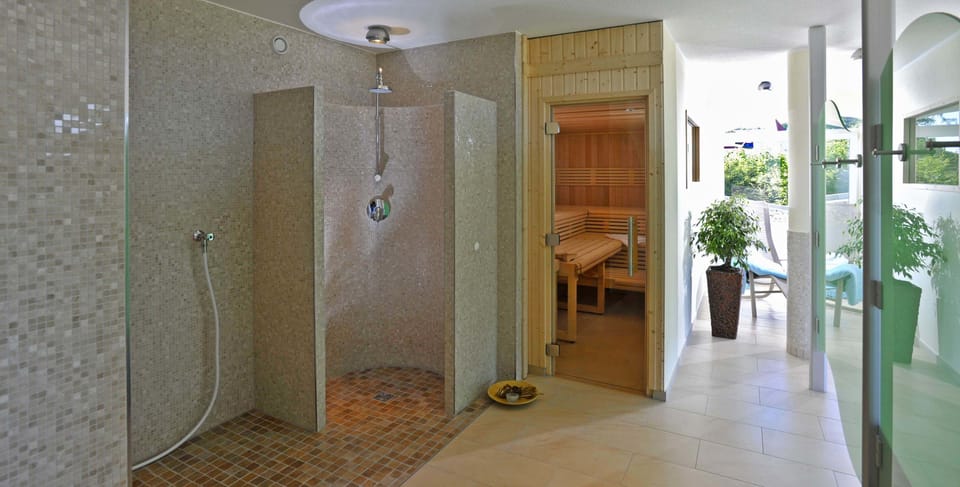 Sauna, steam room, body treatments, sports massages, body scrubs
