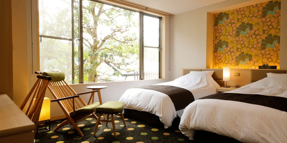 TWIN ROOM | Premium bedding, in-room safe, desk, WiFi (free)