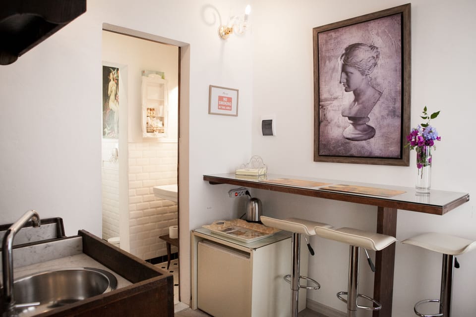 Classic Garden Room | Egyptian cotton sheets, premium bedding, down comforters