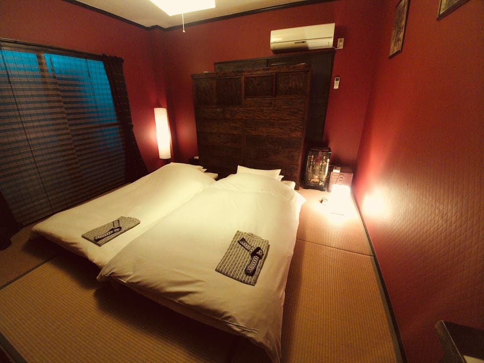 Down comforters, WiFi (free), bed sheets