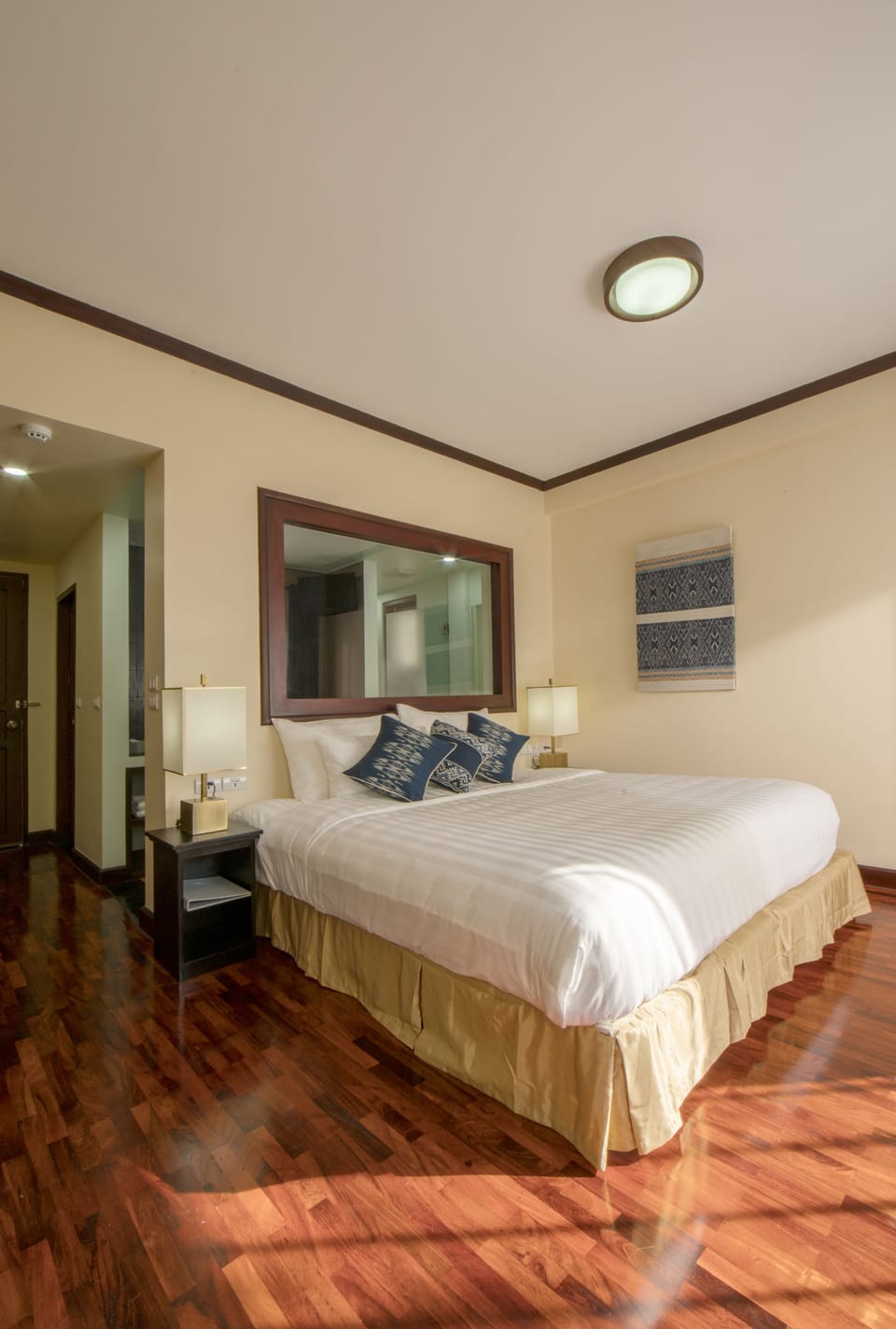 Classic Double Room | In-room safe, desk, laptop workspace, free WiFi