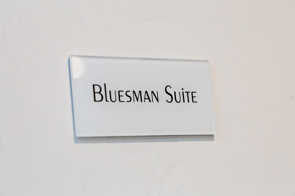 Deluxe Double Room, 1 Queen Bed | Premium bedding, down comforters, in-room safe, individually decorated