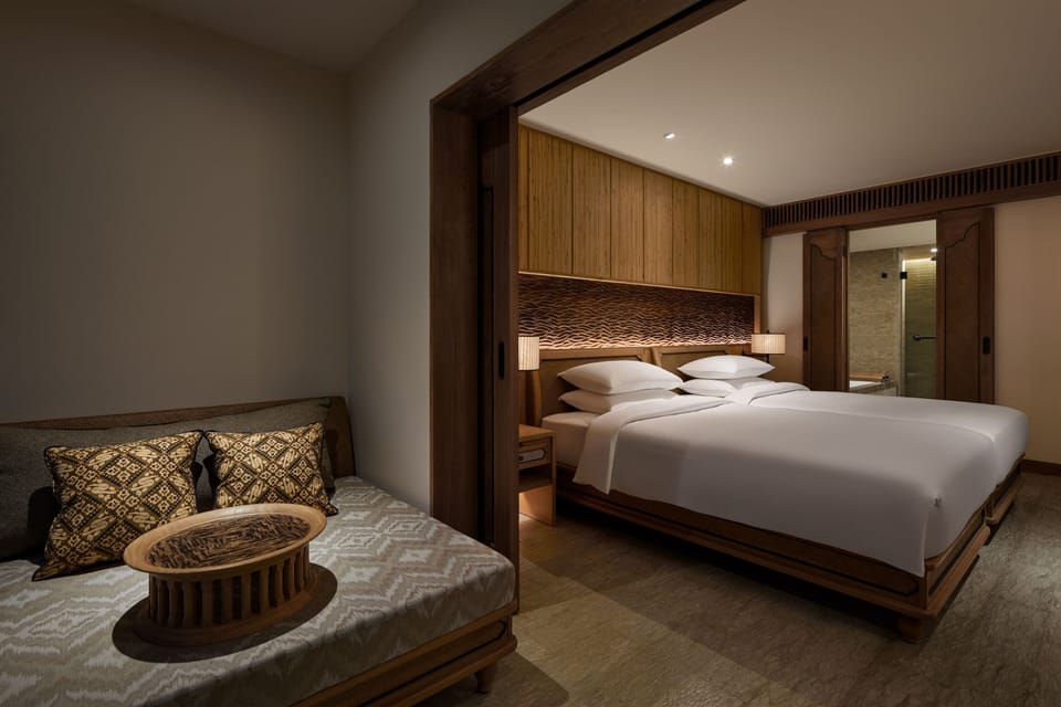 1 bedroom, premium bedding, minibar, in-room safe
