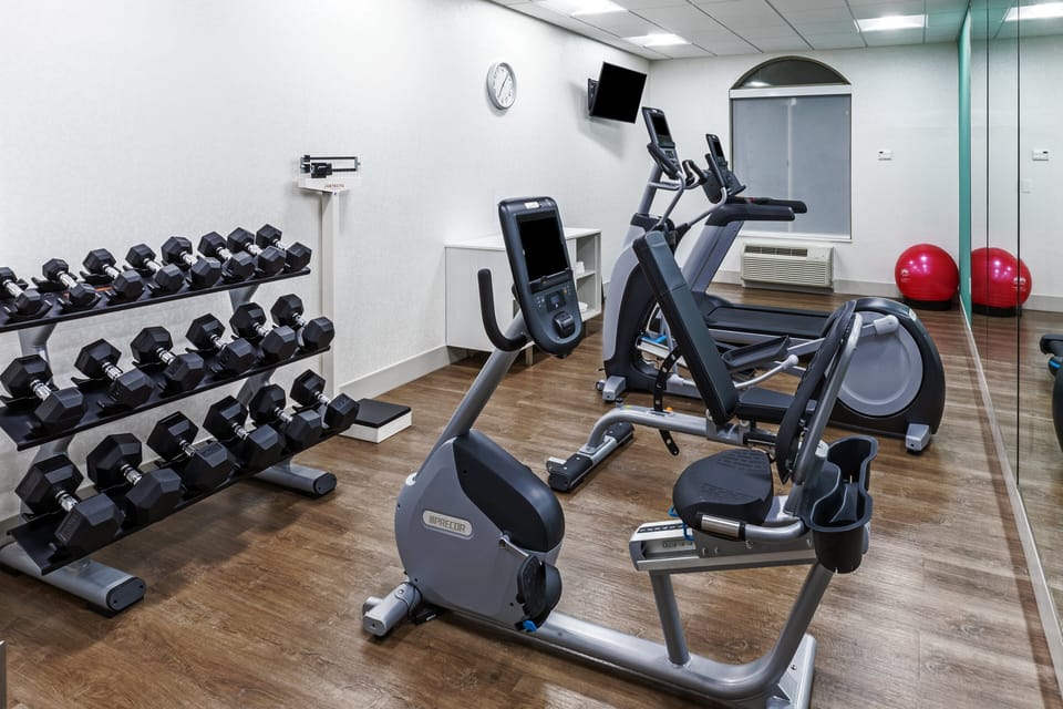 Holiday Inn Express & Suites West by IHG Hotel in Shreveport