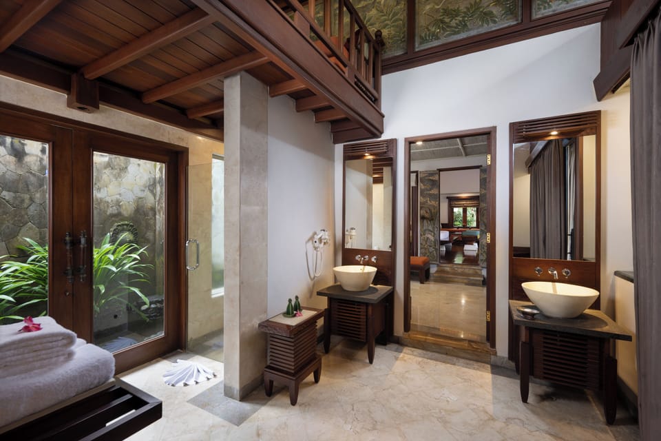 Suite Pool Villa | Bathroom | Free toiletries, hair dryer, bathrobes, bidet