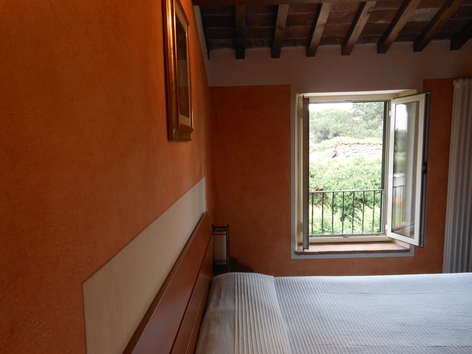 Triple Room, Private Bathroom | 1 bedroom, down comforters, Select Comfort beds, desk