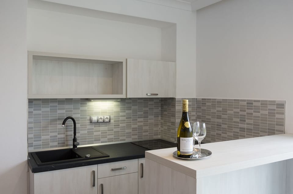 Deluxe Studio, Kitchenette (A - with Terrace) | Private kitchenette | Fridge, stovetop, coffee/tea maker, electric kettle