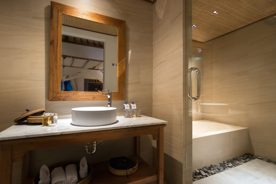 Junior Suite | Bathroom sink