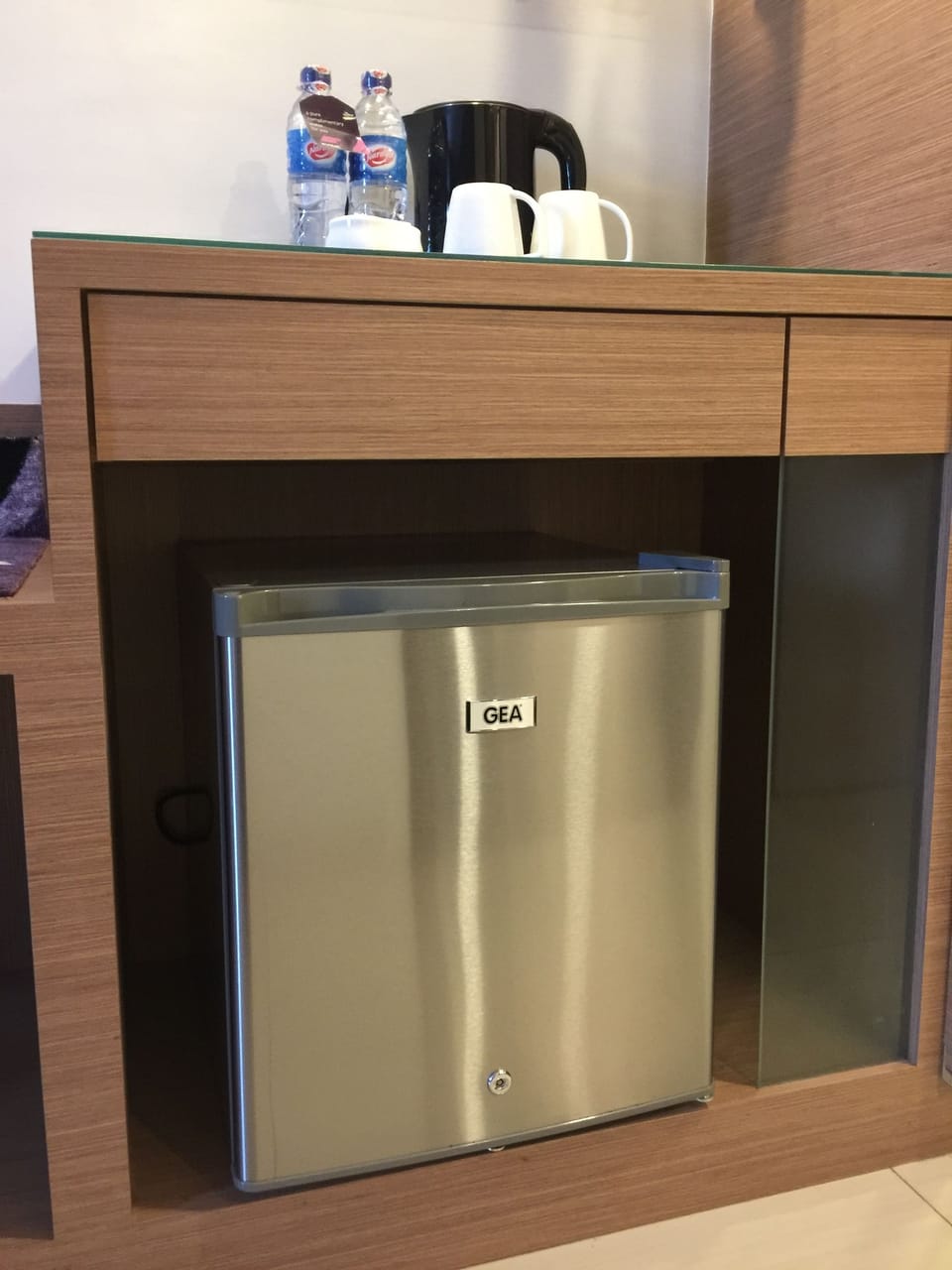 Deluxe Double Room | Mini-refrigerator