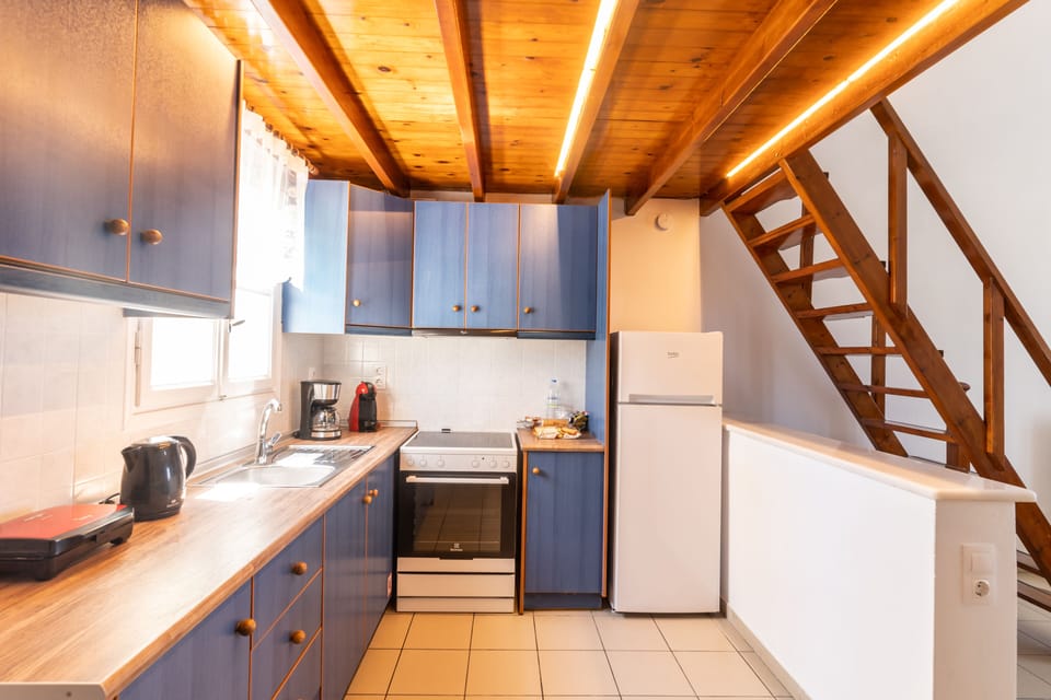 Superior Apartment, 3 Bedrooms, Patio, Sea View | Private kitchen | Full-size fridge, oven, stovetop, espresso maker