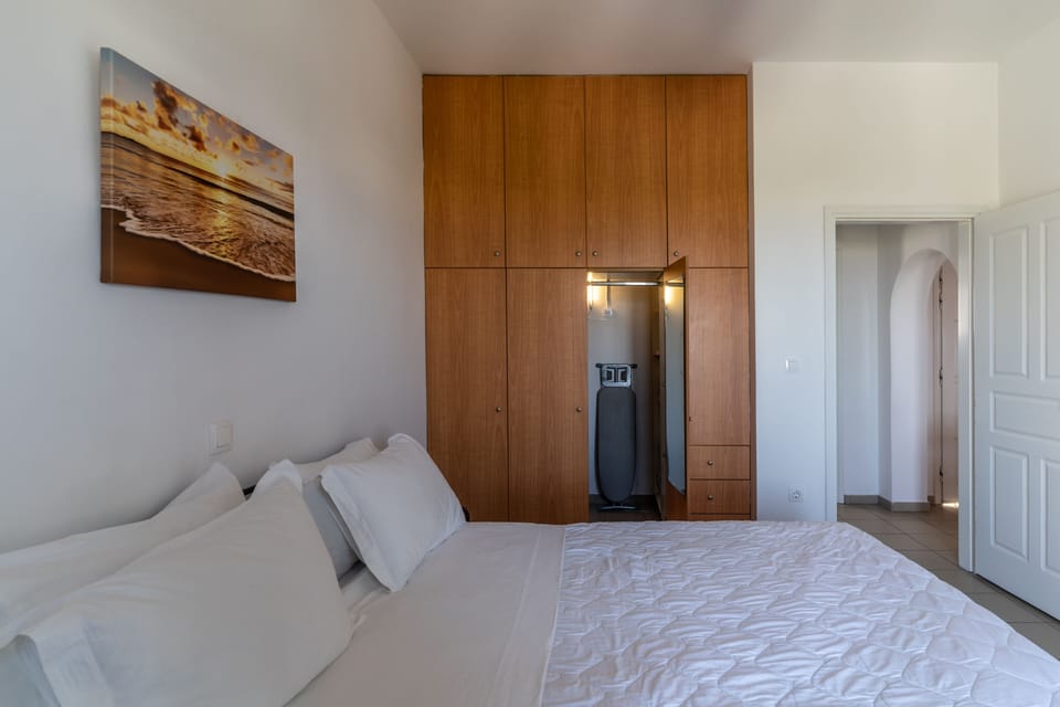 Superior Apartment, 3 Bedrooms, Patio, Sea View | 1 bedroom, Egyptian cotton sheets, premium bedding, pillowtop beds