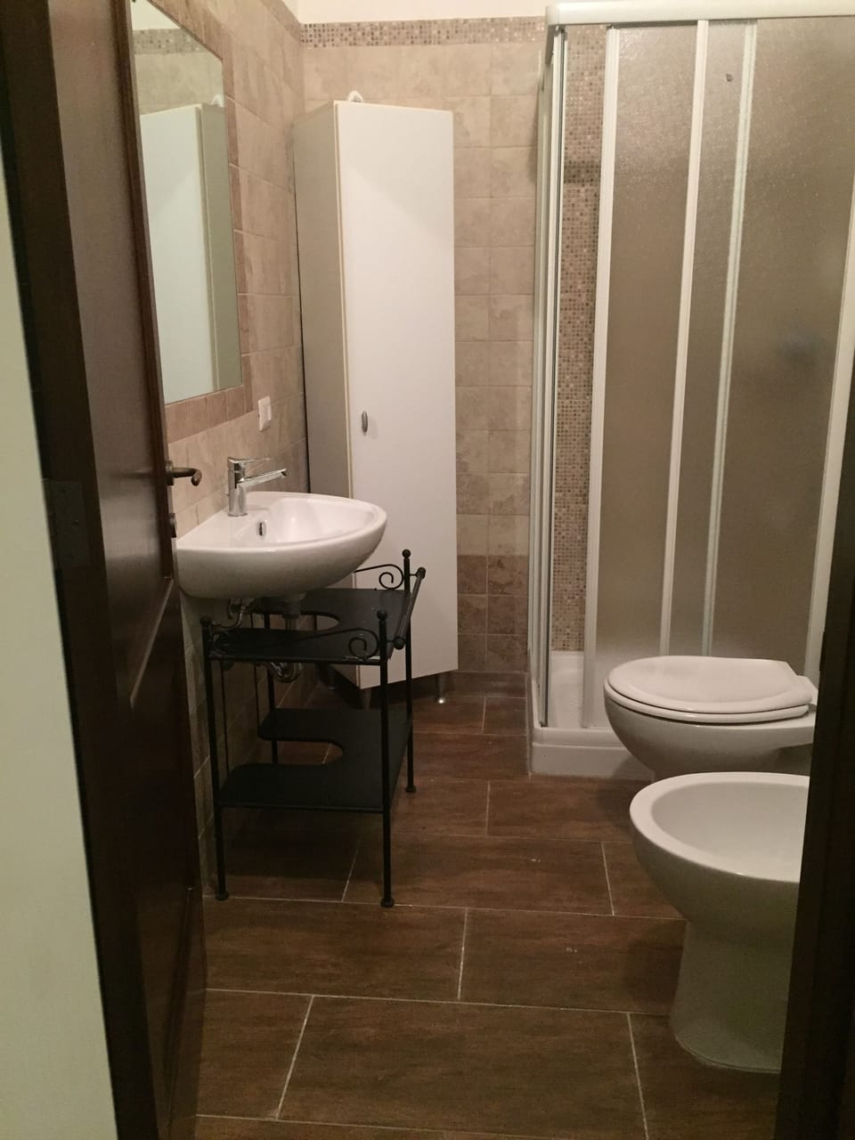 Standard Quadruple Room | Bathroom | Shower, free toiletries, hair dryer, bidet