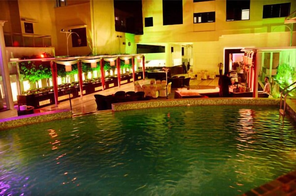 Hotel Royal Cliff Hotel in Uttar Pradesh