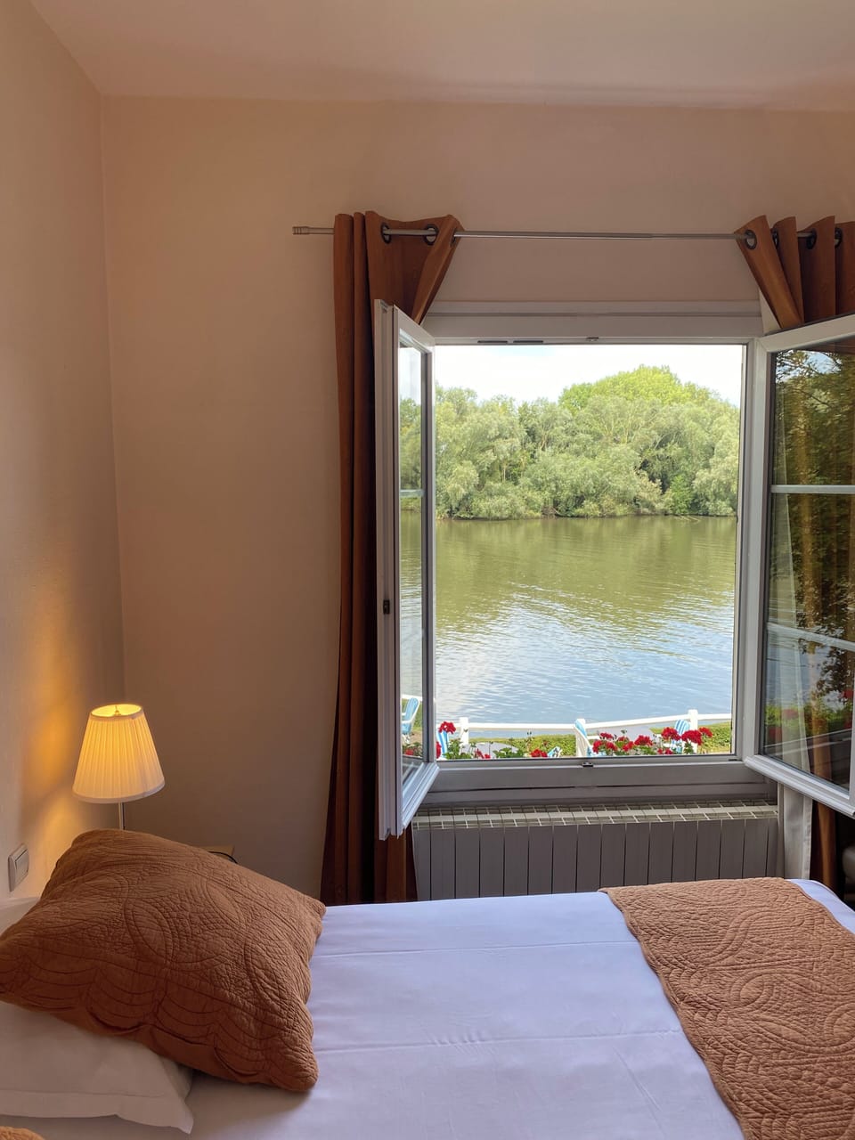Room, River View | Premium bedding, in-room safe, desk, laptop workspace