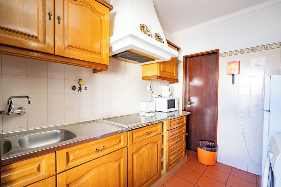 Studio | Private kitchen | Fridge, microwave