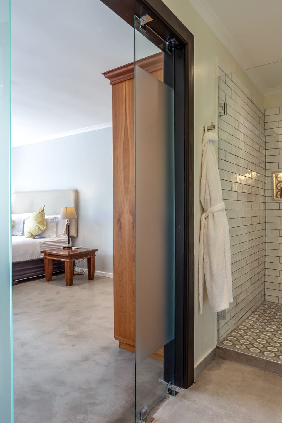 Deluxe Double Room, Garden Area | Bathroom | Separate tub and shower, deep soaking tub, rainfall showerhead