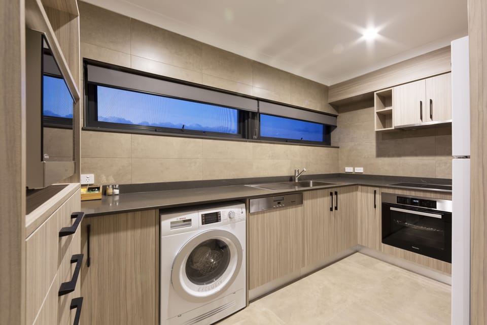 Premium Two Bedroom Blandford Court Apartment | Private kitchen | Toaster