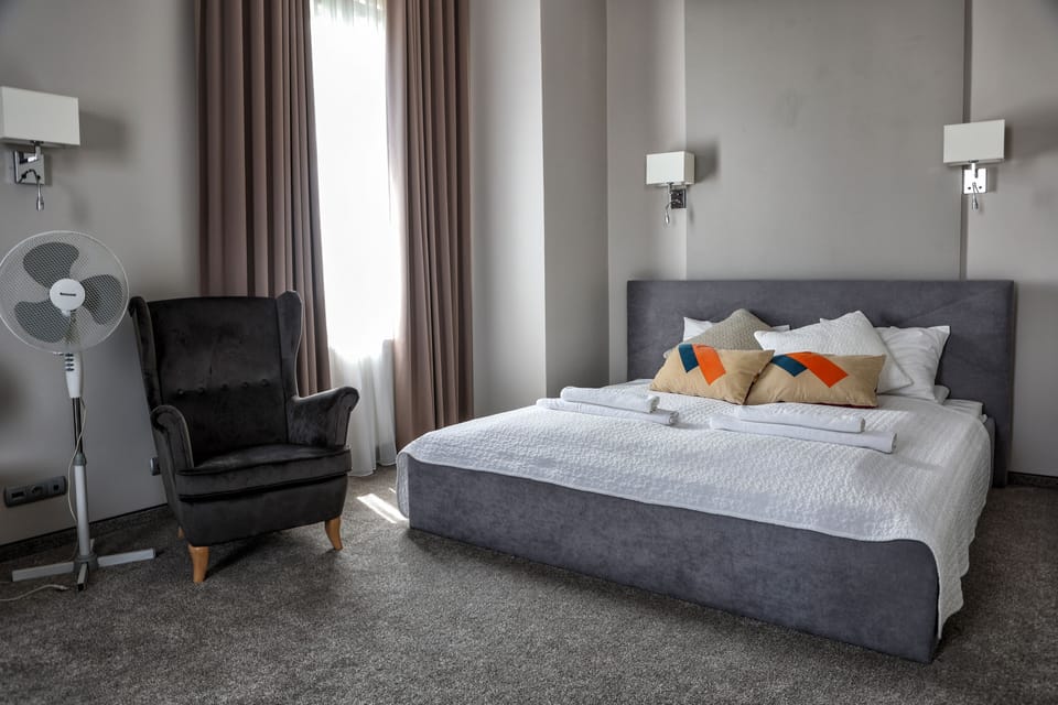 Apartment, 1 Bedroom, Bathtub | Desk, soundproofing, iron/ironing board, free cribs/infant beds