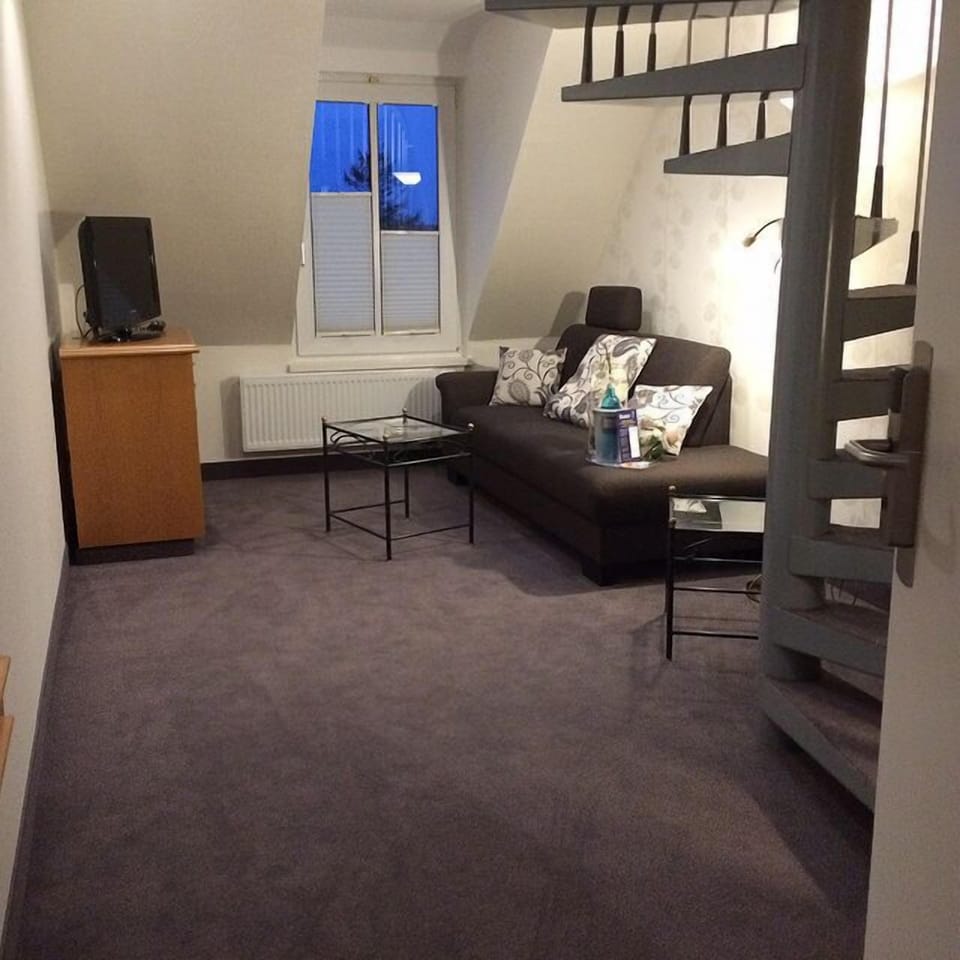 Apartment (Duplex) | Living area | Flat-screen TV