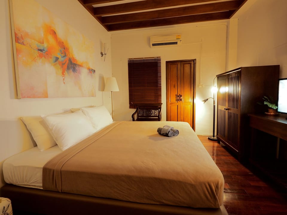 Standard Room on Ground Floor No Window | Free WiFi, bed sheets