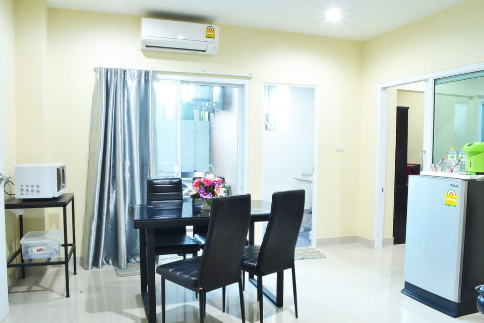 Superior Suite | Private kitchen | Fridge