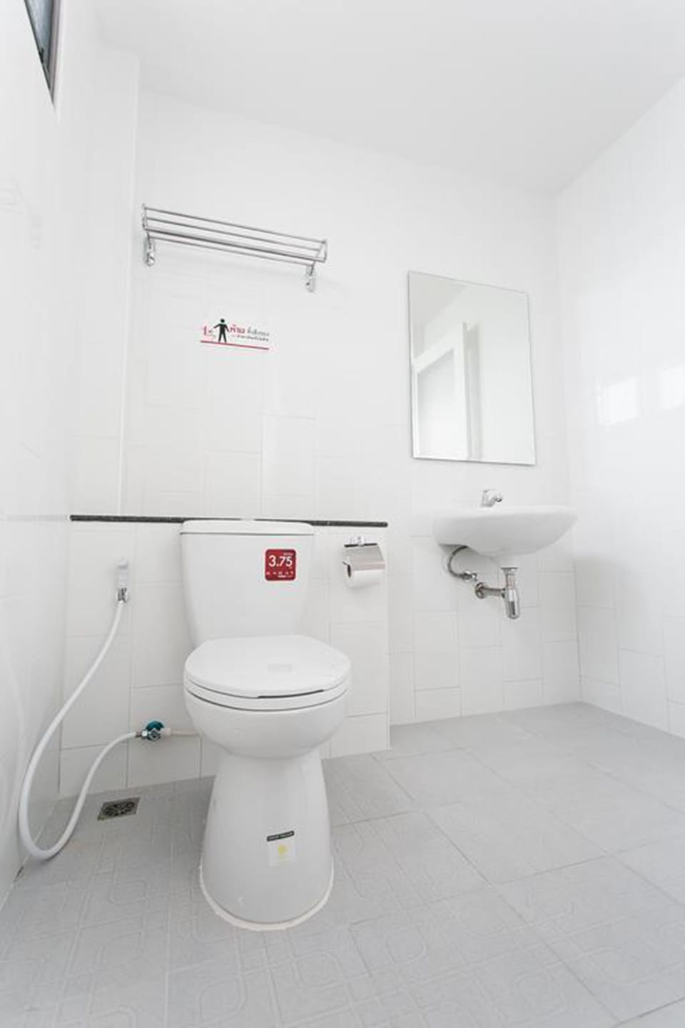 Double Room | Bathroom | Shower, free toiletries, hair dryer, towels