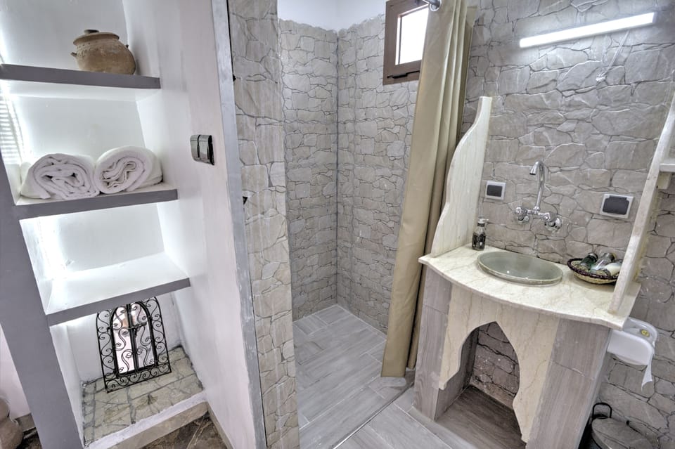 Deluxe Suite, 1 Bedroom, Mountain View | Frette Italian sheets, premium bedding, Select Comfort beds