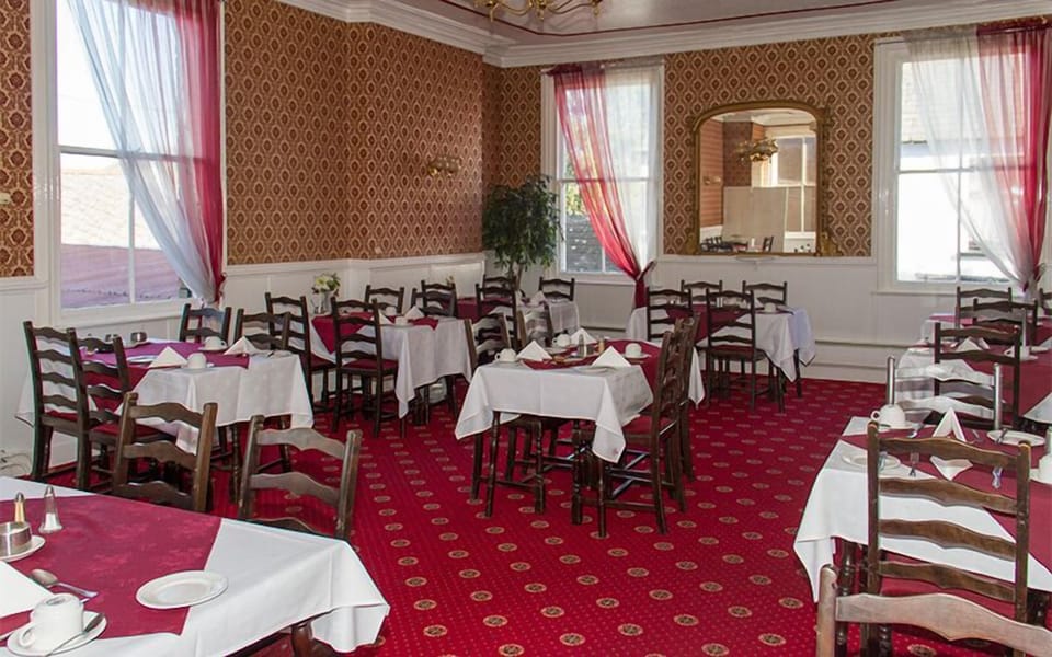 Lunch and dinner served, local cuisine