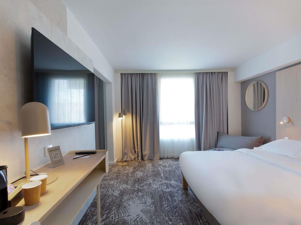 Classic Room, 1 Double Bed | Desk, blackout drapes, soundproofing, free WiFi