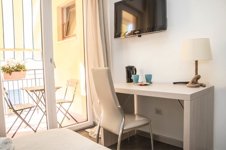 Comfort Double Room, Balcony (Capri) | Premium bedding, down comforters, pillowtop beds, minibar
