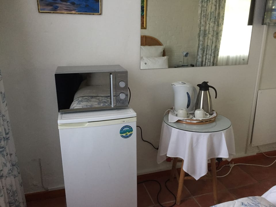 Standard Twin beds +1 Single bed | Room amenity