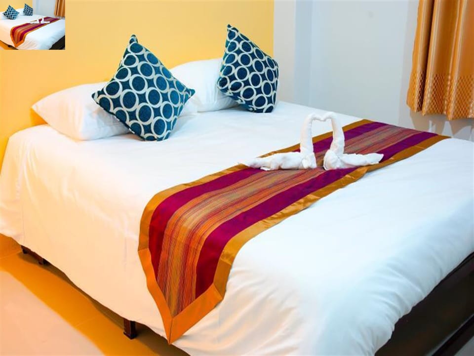 Standard Double Room | Desk, WiFi (free)