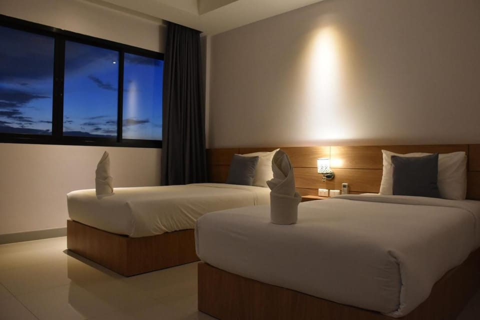 Blackout drapes, WiFi (free)