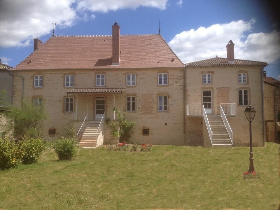 Le Logis d'Azé Bed and Breakfast in Bourgogne-Franche-Comté