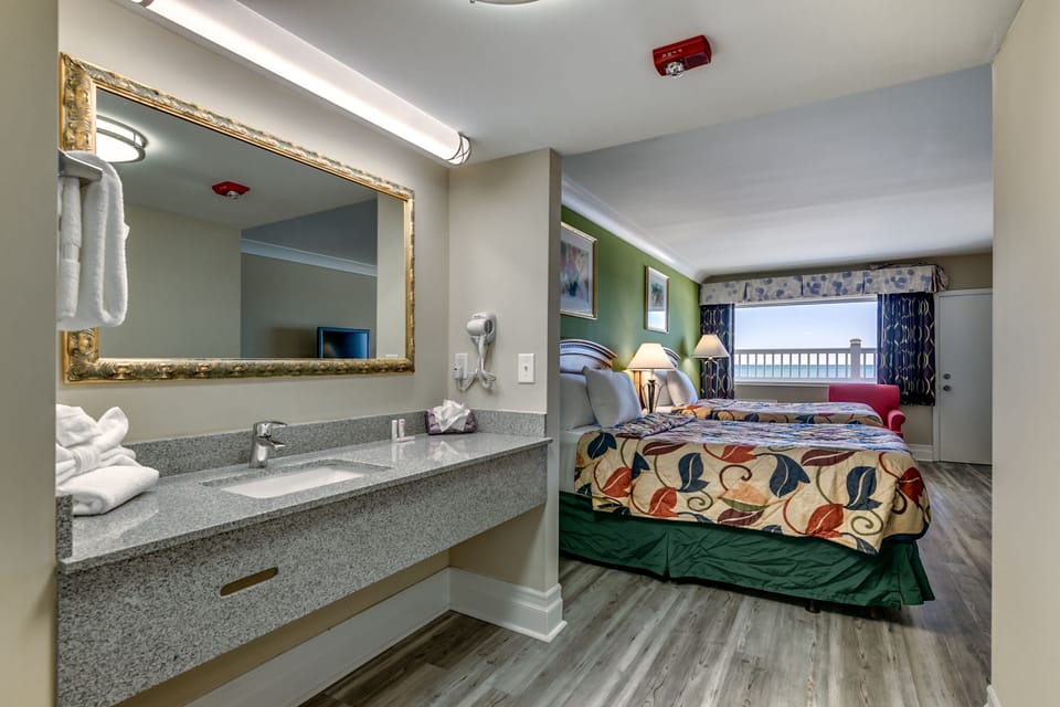 Classic Room, 1 Bedroom, Balcony, Ocean View | Desk, free WiFi, bed sheets