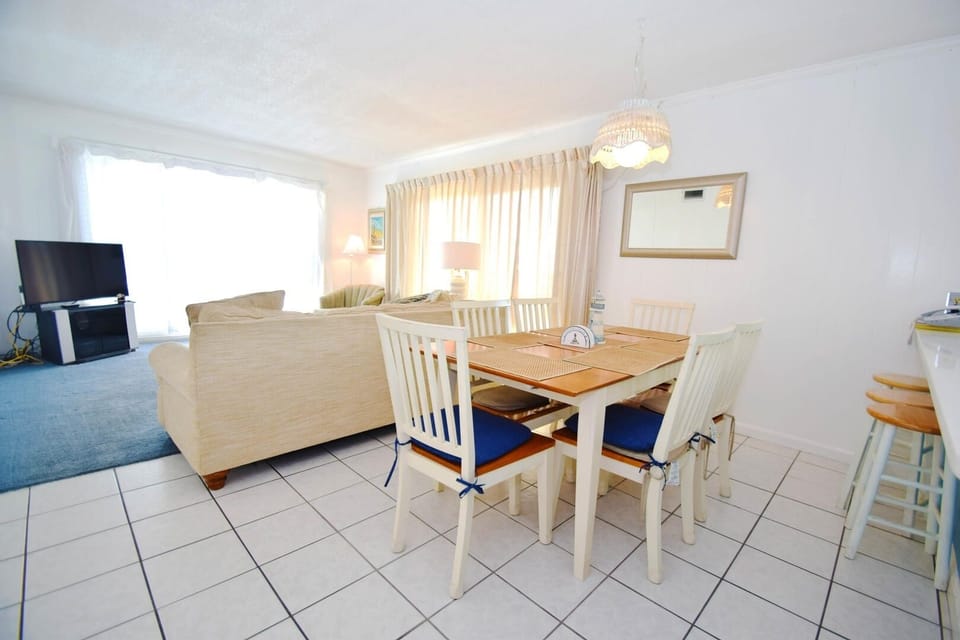 Condo, 2 Bedrooms | Living room | TV