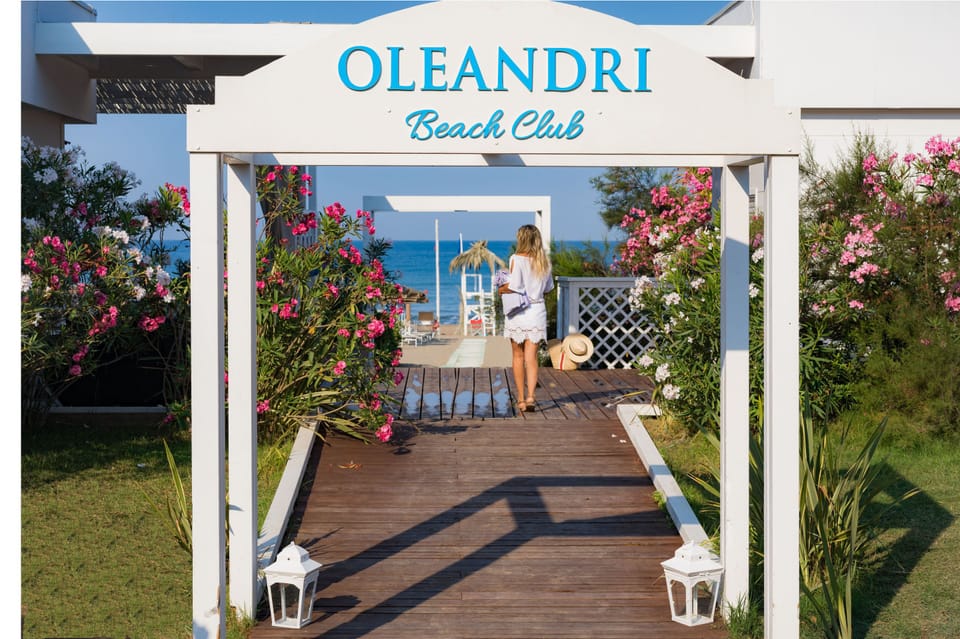 Private beach nearby, free beach cabanas, sun loungers, beach umbrellas